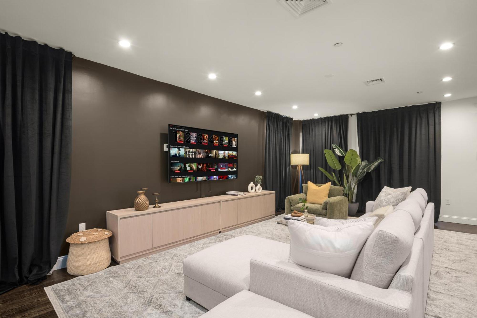 Stylish 3br Designer In Harlem With Parking Appartement *